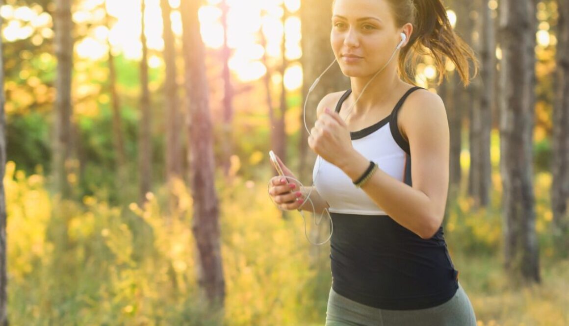 woman jogging running exercise 2592247